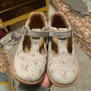 Striderite purple t strap Mary Jane toddler shoes